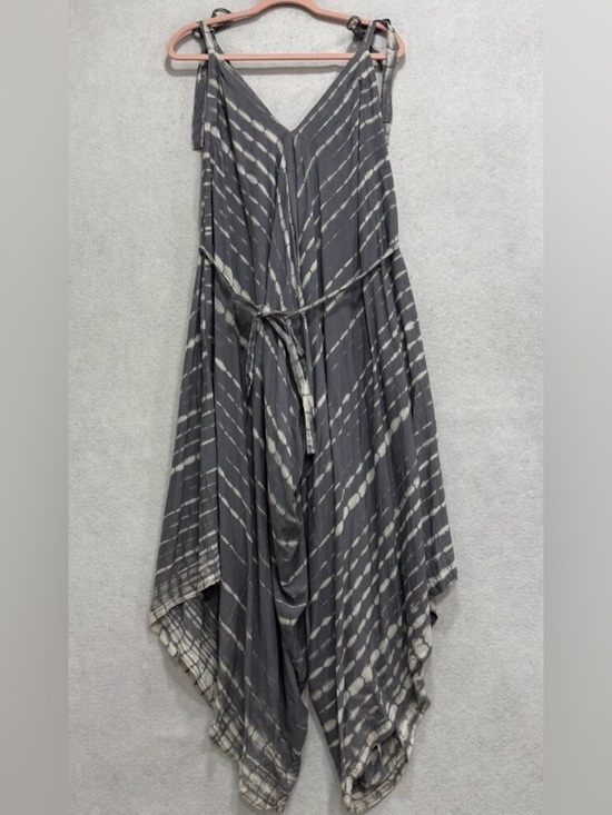 coco kai Dresses & Skirts - Gray Tie-Dye V-Neck adjustable Romper / jumper